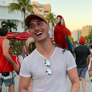 Meet your Posher, Tyler